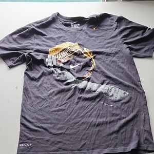 Nike Men's Gray Graphic Tee